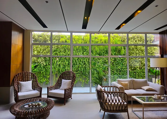 Cozy Luxe Feels, Comfort Walk To It Park, Netflix, Wifi, Pool Apartment